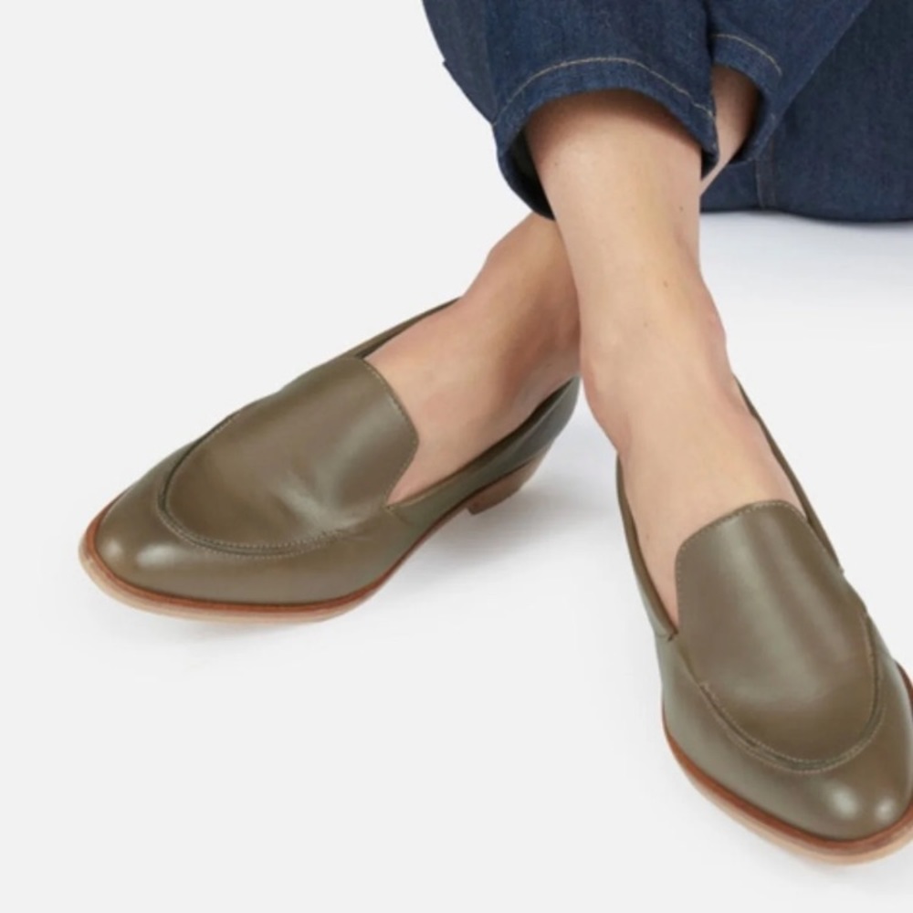 Everlane Leather Modern Loafer in Olive Green